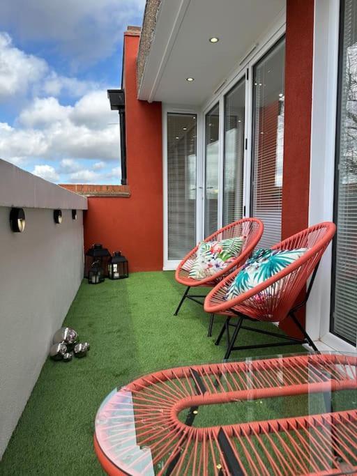Stylish, Smart & Fun 4 Bed Home Лондон Екстериор снимка